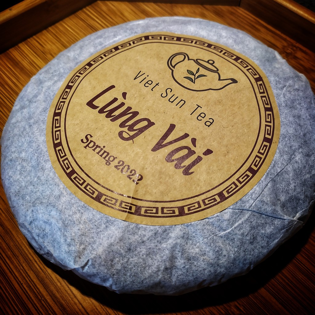 A visceral bond with time that has never been broken and a history that has never been betrayed. Journey to Lùng Vài through this Viet Sun 2022 sheng&nbsp;pu’erh