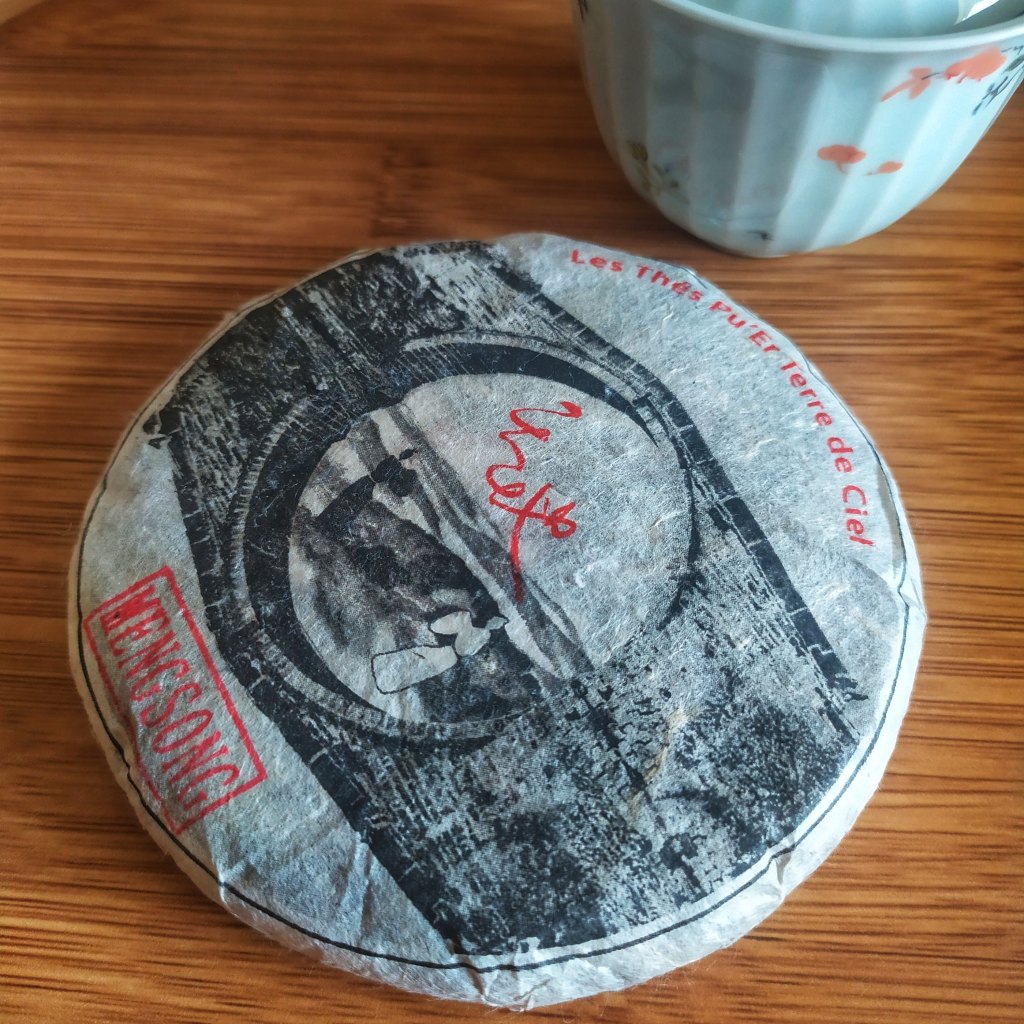 A cup that smells like an orchard next to a creek. TTdC Sanmai 2013 sheng pu from hundred-year-old trees