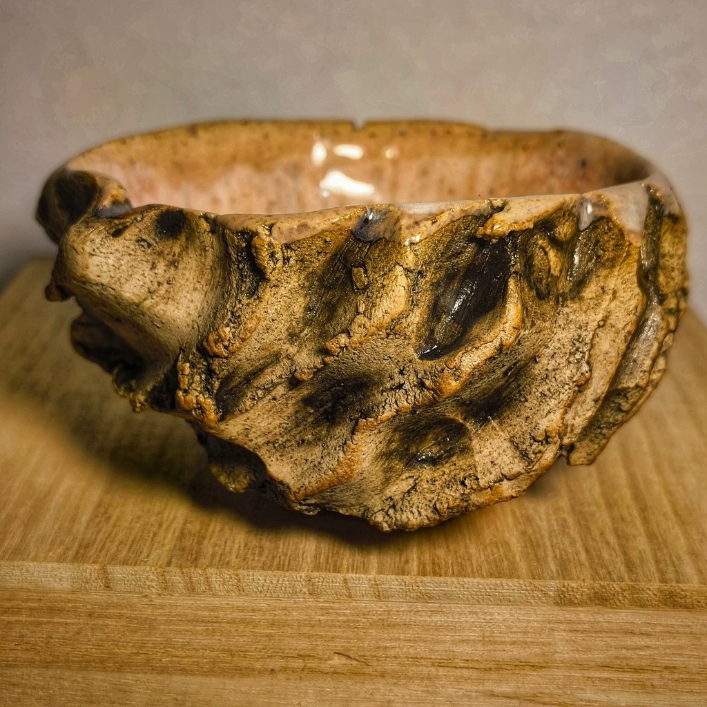 Shaping the Earth: The Instinctiveness and the Human-Matter Connection. A journey through the ceramics of Damian&nbsp;Piątkowski.